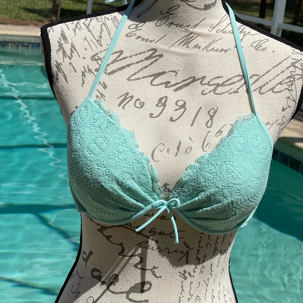 Victoria’s Secret Mint Green Crochet Bikini Top
